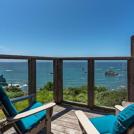 Turtle Rocks Oceanfront Inn 特立尼达 外观 照片