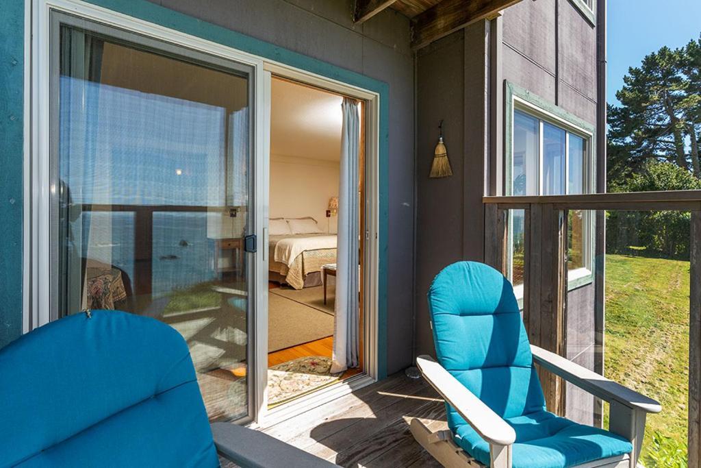 Turtle Rocks Oceanfront Inn 特立尼达 外观 照片