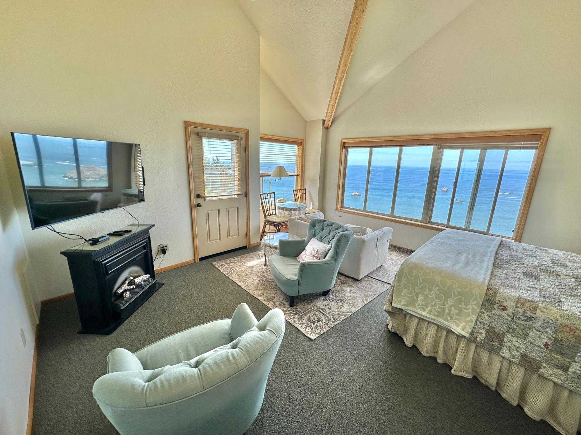 Turtle Rocks Oceanfront Inn 特立尼达 外观 照片