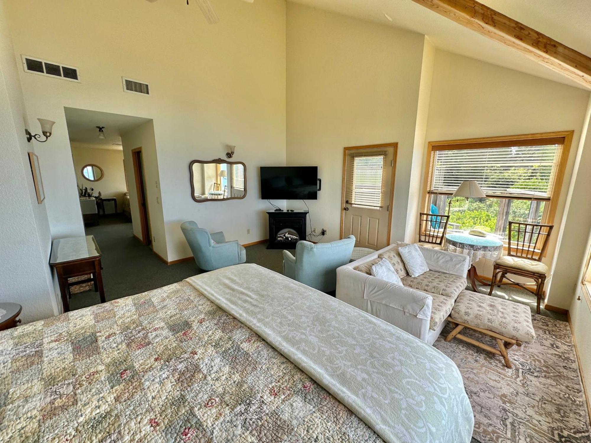 Turtle Rocks Oceanfront Inn 特立尼达 外观 照片